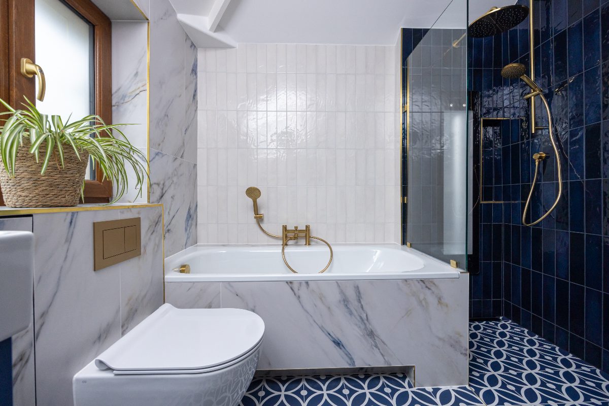 Bathroom project which increased the feeling of space, reconfigured the layout, improved natural lighting.